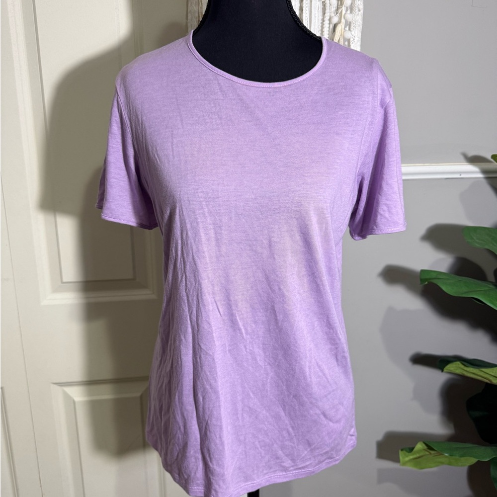 Vince Lavender Short Sleeve Crewneck Tee size medium